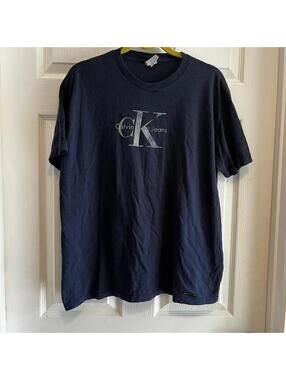 Distressed Vintage Guess Jeans Tee Small